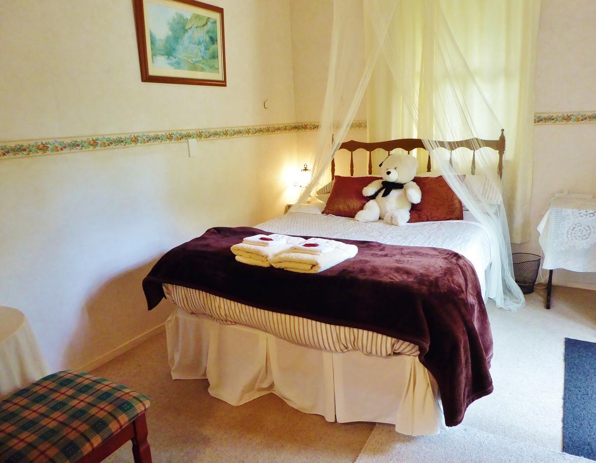 Mount Tutu Eco-Sanctuary Bed & Breakfast Ohauiti Bilik gambar